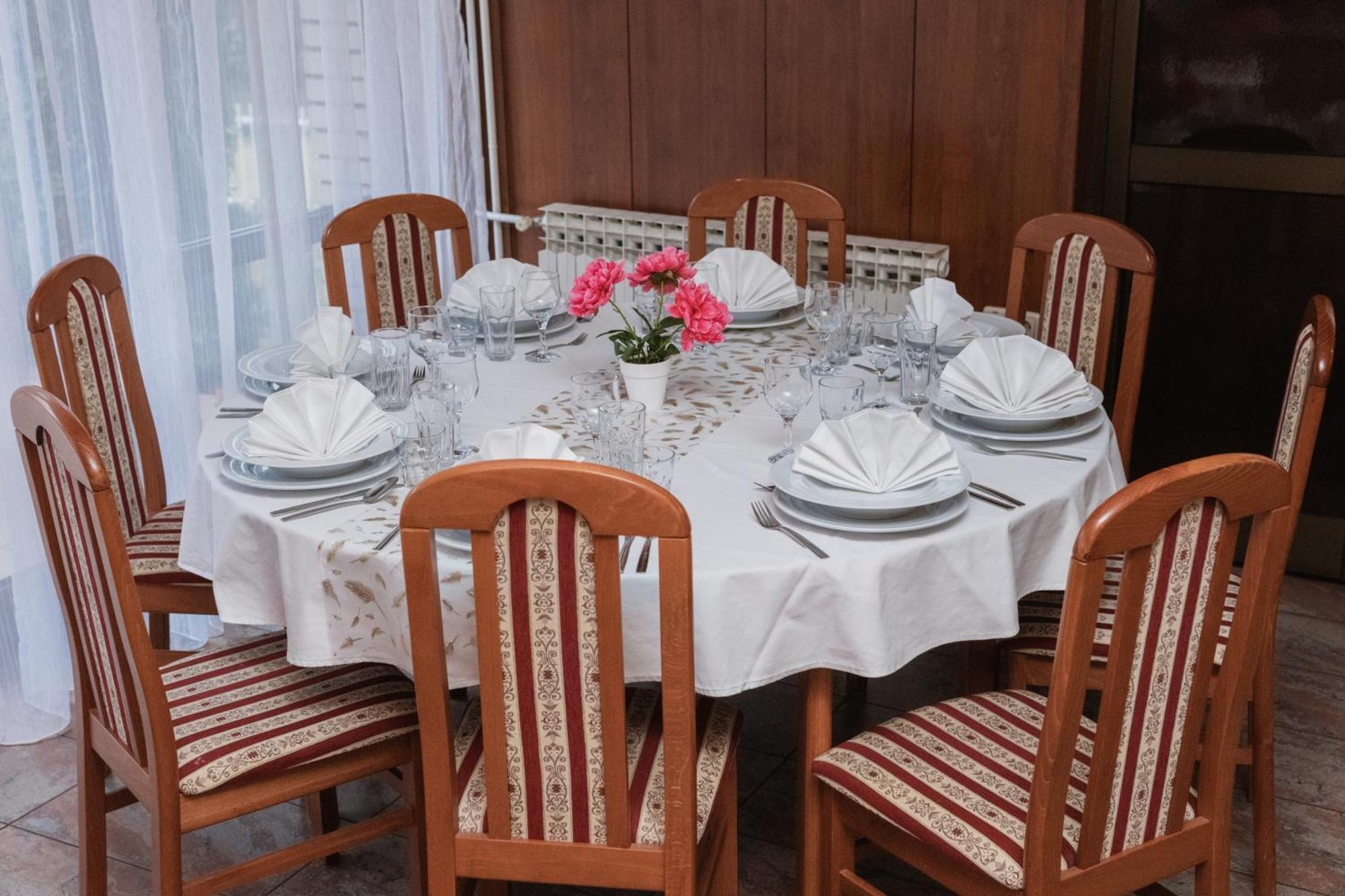 Hotel Damis Pale Ngoại thất bức ảnh