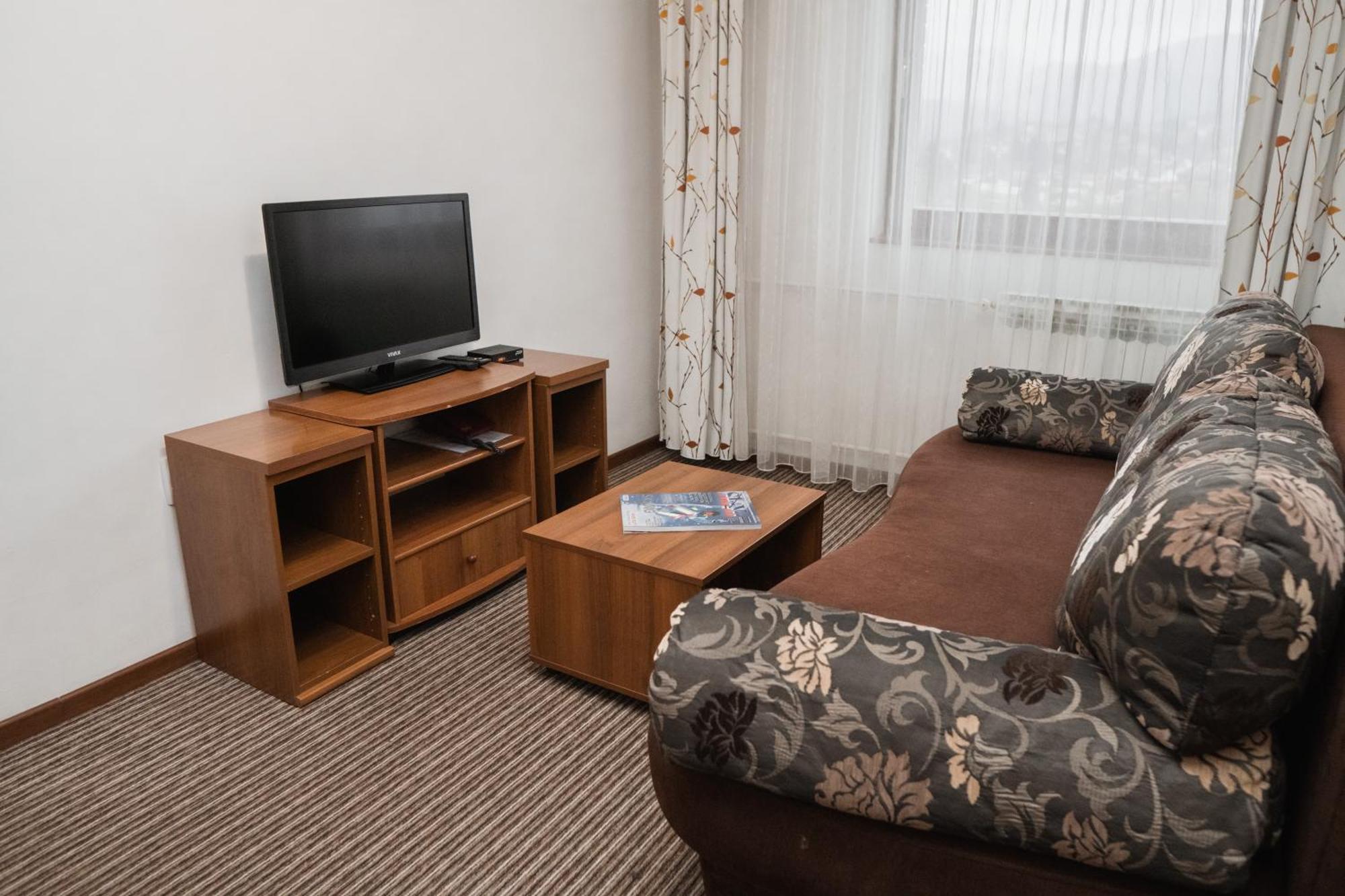 Hotel Damis Pale Ngoại thất bức ảnh