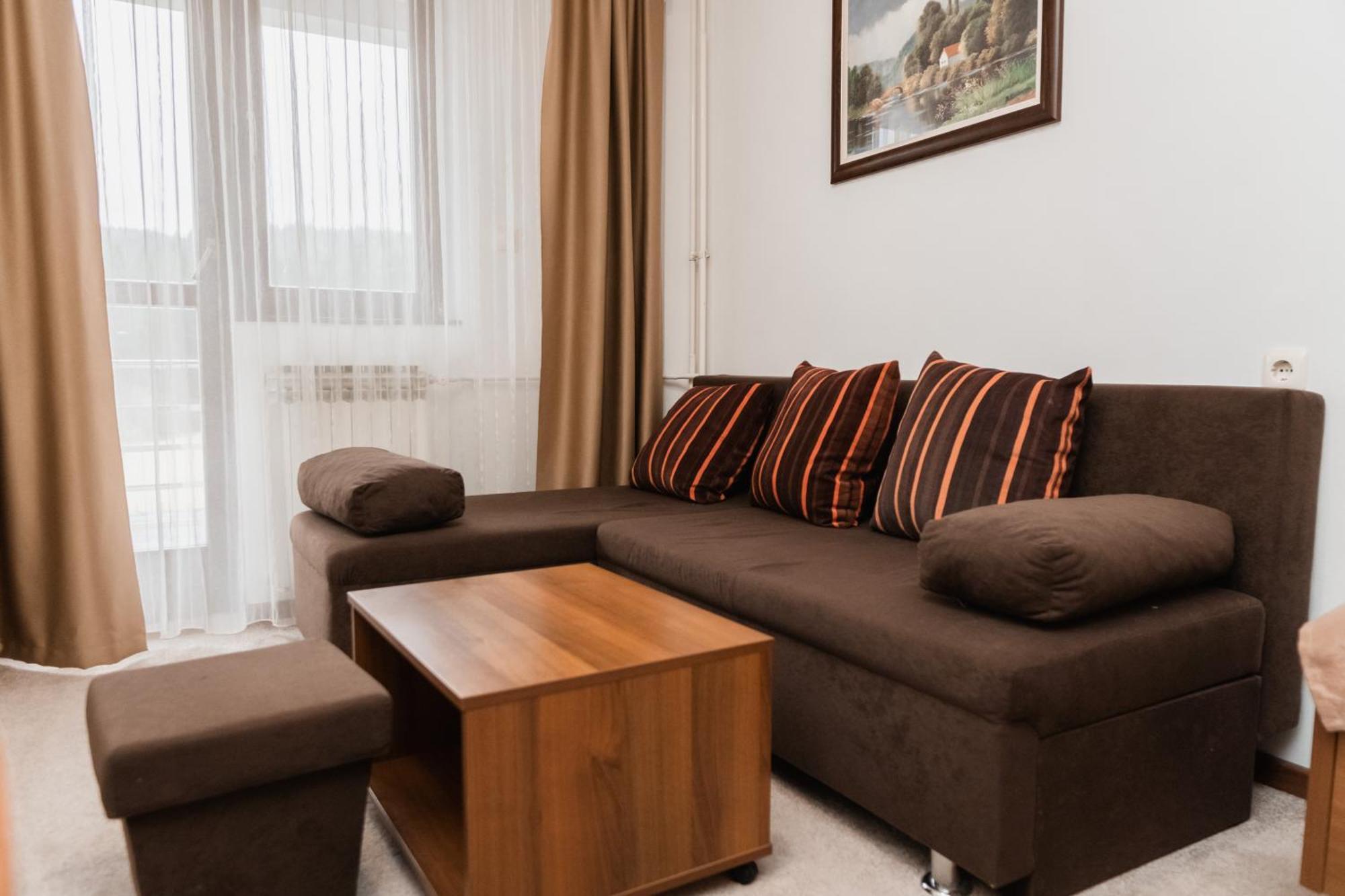 Hotel Damis Pale Ngoại thất bức ảnh
