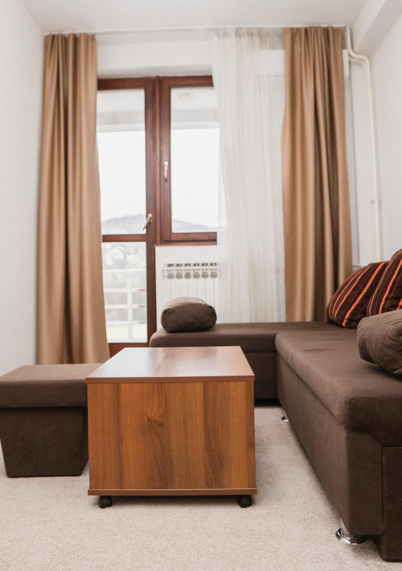 Hotel Damis Pale Ngoại thất bức ảnh